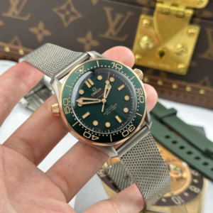 Omega Seamaster Diver 300M “James Bond 007” 210.90.42.20.10.001 42MM Bronze Gold Titanium – VIP Version - Görsel 4