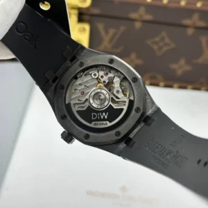 Audemars Piguet Royal Oak 15500 DiW Voidline Speedster Carbon 41mm – VIP Version - Görsel 10