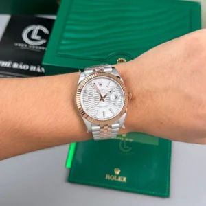 Rolex Datejust 41mm Demi Rose Gold White Motif Dial 126331 – VIP Version - Görsel 4