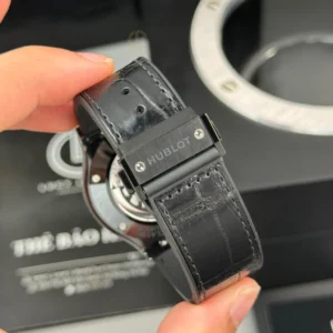 Hublot Classic Fusion Ceramic Diamonds 42mm Black Dial JJZ Base – Customize Version - Görsel 8