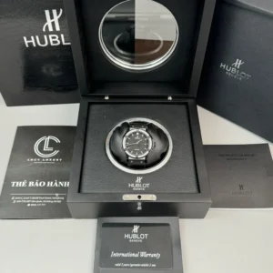 Hublot Classic Fusion Ceramic Diamonds 42mm Black Dial JJZ Base – Customize Version - Görsel 9