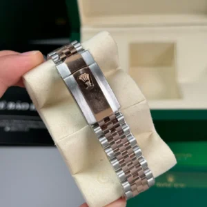 Rolex Datejust 41mm Demi Rose Gold White Motif Dial 126331 – VIP Version - Görsel 6