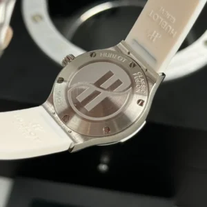 Hublot Classic Fusion Diamonds Moissanite Pave 33mm White Dial – Handcrafted Diamod - Görsel 5