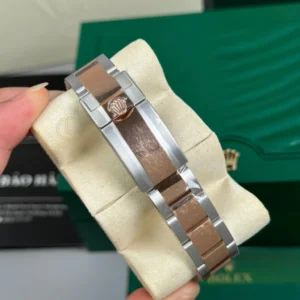 Rolex GMT-Master II Root Beer 126711CHNR Demi Rose Gold Cal.3285 – VIP Version - Görsel 6