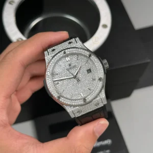 Hublot Classic Fusion Full Diamonds Moissanite Pave 42mm – Customize Diamod - Görsel 3