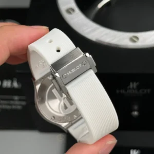 Hublot Classic Fusion Diamonds Moissanite Pave 33mm White Dial – Handcrafted Diamod - Görsel 7