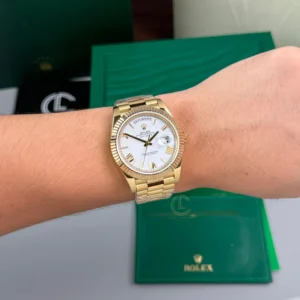 Rolex Day Date 40mm 180gram Yellow Gold White Dial 228238 – VIP Version - Görsel 4