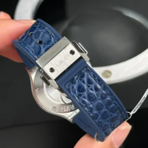 Hublot Classic Fusion Diamonds Moissanite Pave 33mm Blue Dial – Handcrafted Diamod - Görsel 7