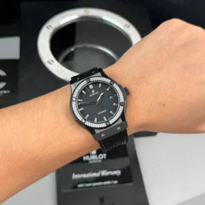 Hublot Classic Fusion Ceramic Diamonds 42mm Black Dial JJZ Base – Customize Version - Görsel 4