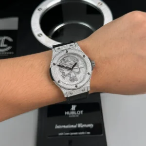 Hublot Classic Fusion SKULL Full Diamonds Moissanite Pave 42mm Black Dial – Handcrafted Diamod - Görsel 4