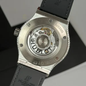 Hublot Classic Fusion SKULL Full Diamonds Moissanite Pave 42mm Black Dial – Handcrafted Diamod - Görsel 6