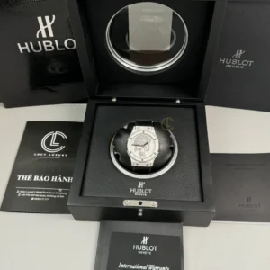 Hublot Classic Fusion SKULL Full Diamonds Moissanite Pave 42mm Black Dial – Handcrafted Diamod - Görsel 9