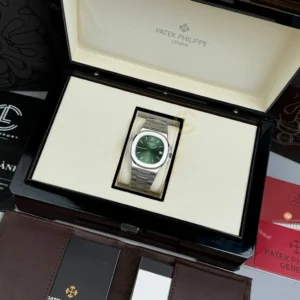 Alternative view of Patek Philippe Nautilus 5711/1A-014 40mm Green Dial V3 Update 2026 – VIP Version