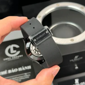 Hublot Classic Fusion Ceramic Black 42mm Carbon Dial JJZ Base – VIP Version - Görsel 7