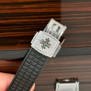 Patek Philippe Aquanaut 5067A-025 35.6mm Black Dial Full Moissanite Steel – Customize Diamod - Görsel 5