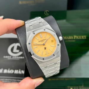 Alternative view of Audemars Piguet Royal Oak Jumbo Extra-Thin 15202BC.OO.1240BC.01 39mm Yellow Dial – VIP Version