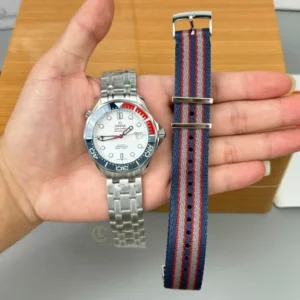 Alternative view of Omega Seamaster Diver 300m 007 Commanders 41mm – VIP Version