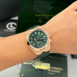 Vacheron Constantin Overseas Dual Time 7900V 41mm Green Dial Rose Gold – VIP Version - Görsel 6