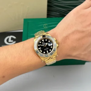 Rolex GMT-Master II M126718GRNR-0001 40mm Black Dial Yellow Gold – VIP Version - Görsel 5