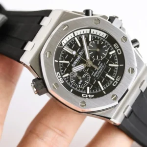 Audemars Piguet Royal Oak Offshore Diver Chronograph in Black 26703ST 42mm – VIP Version - Görsel 3