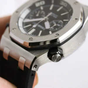Audemars Piguet Royal Oak Offshore Diver Chronograph in Black 26703ST 42mm – VIP Version - Görsel 6