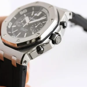 Audemars Piguet Royal Oak Offshore Diver Chronograph in Black 26703ST 42mm – VIP Version - Görsel 5