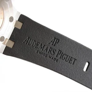 Audemars Piguet Royal Oak Offshore Diver Chronograph in Black 26703ST 42mm – VIP Version - Görsel 8