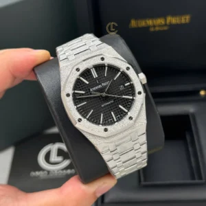 Alternative view of Audemars Piguet Royal Oak Frosted Gold 41mm Black Dial Steel – VIP Version