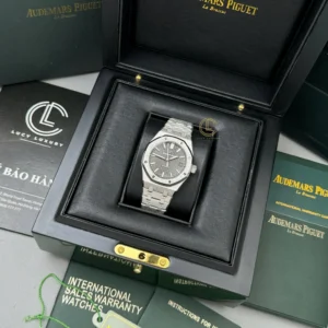 Alternative view of Audemars Piguet Royal Oak Frosted-Gold 15454BC 37mm Gray Dial – VIP Version