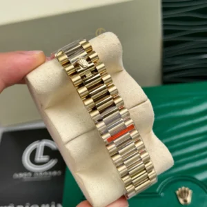Rolex Day Date M228238-0004 40mm Black Dial Yellow Gold – VIP Version - Görsel 7