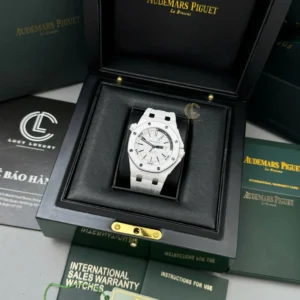 Audemars Piguet Royal Oak Offshore Diver 15707CE 42mm White Dial Ceramic – VIP Version - Görsel 10