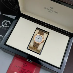 Patek Philippe Nautilus 7118/1R-001 35.2mm White Dial Rose Gold – VIP Version - Görsel 8