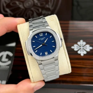 Alternative view of Patek Philippe Nautilus 7118/1200A-001 35.2mm Blue Dial Steel – VIP Version