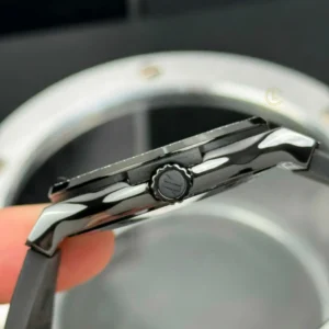 Hublot Classic Fusion Ceramic Black 42mm Carbon Dial JJZ Base – VIP Version - Görsel 5