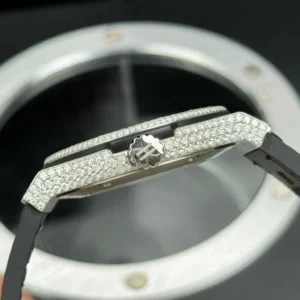 Hublot Classic Fusion SKULL Full Diamonds Moissanite Pave 42mm Black Dial – Handcrafted Diamod - Görsel 5