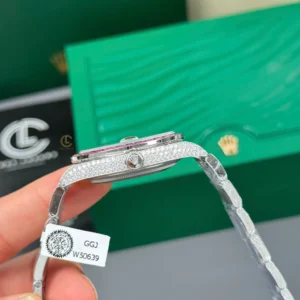 Rolex Datejust 41mm Benzel Ruby Full Moissanite Hongkong – Customize Diamod - Görsel 5