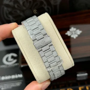 Patek Philippe Nautilus 5712/1A 40mm Blue Dial Full Moissanite Hongkong – Customize Diamod - Görsel 11