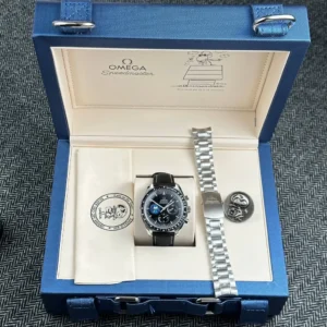 Alternative view of Omega Speedmaster Professional Moonwatch Snoopy Award 3578.51 357851- VIP Version