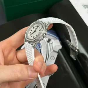 Patek Philippe Aquanaut 5067A-011 White full moissanite 35mm – Handcrafted Diamod - Görsel 4