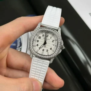 Patek Philippe Aquanaut 5067A-011 White full moissanite 35mm – Handcrafted Diamod - Görsel 7