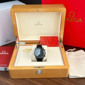 Alternative view of Omega Speedmaster Dark Side of The Moon Black Black 311.92.44.51.01.005 44mm Black Ceramic – VIP Version