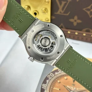 Hublot Classic Fusion Titanium Green 542.NX.8970.LR 42mm – VIP Version - Görsel 8