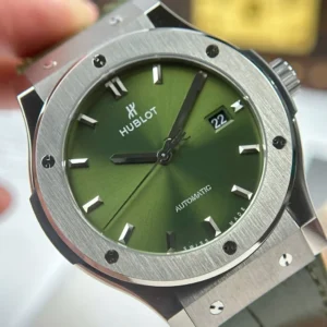 Hublot Classic Fusion Titanium Green 542.NX.8970.LR 42mm – VIP Version - Görsel 6