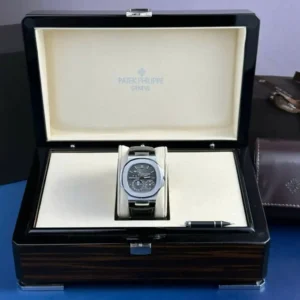 Alternative view of Patek Philippe Nautilus 5712/1A – 001 Grey Dial V3-2025 – VIP Version