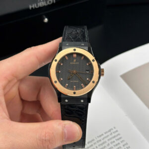 Hublot Classic Fusion Ceramic Carbon Dial King Gold JJZ 42mm Base – VIP Version - Görsel 3