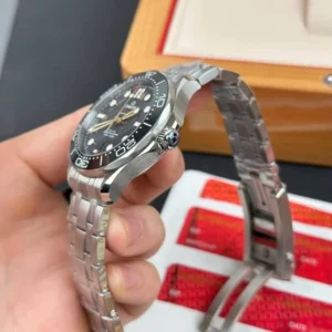 Omega Seamaster Diver 300M James Bond 210.22.42.20.01.004 42mm – VIP Version - Görsel 8