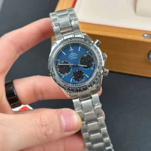 Alternative view of Omega Speedmaster 326.30.40.50.03.001 40mm – VIP Version