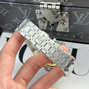 Audemars Piguet Royal Oak 26240BC.OO.1320BC.01 41mm – VIP Version - Görsel 9