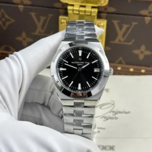 Alternative view of Vacheron Constantin Overseas 4520V/210A-B483 41mm – VIP Version