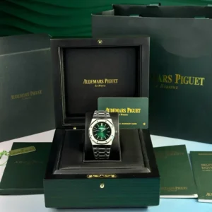 Alternative view of Audemars Piguet Royal Oak 15202PT.OO.1240PT.01 39mm – VIP Version
